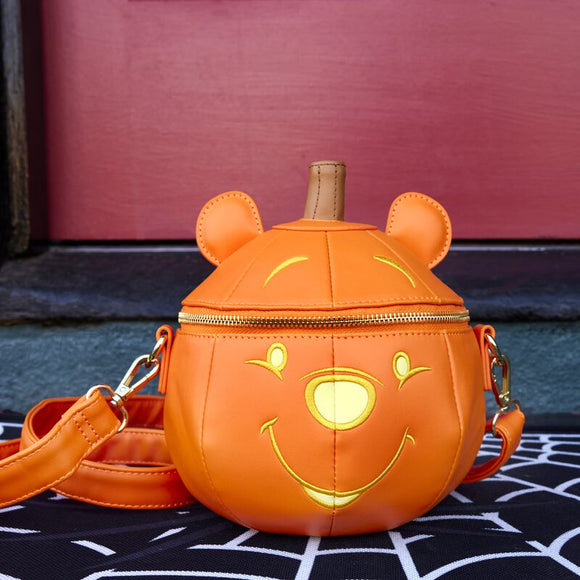 Loungefly Premium DISNEY
Winnie the Pooh Pumpkin Glow In The Dark Crossbody Bag