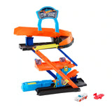 Mattel : Hot Wheels Transforming 2 In 1 Stunt Garage With Snap Speed Track Sytem & 1 Car