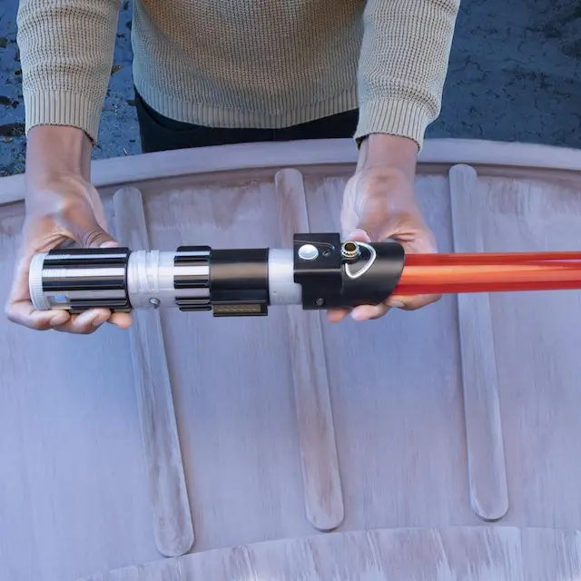 Hasbro Star Wars Lightsaber Forge Darth Vader